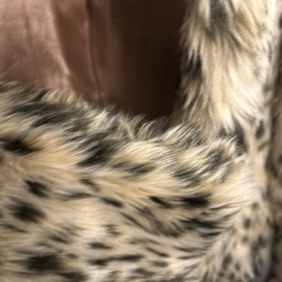 Four button faux fur J. Crew coat - Fall 2019 - Picture 11 of 11